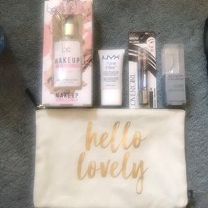Makeup bag Lot